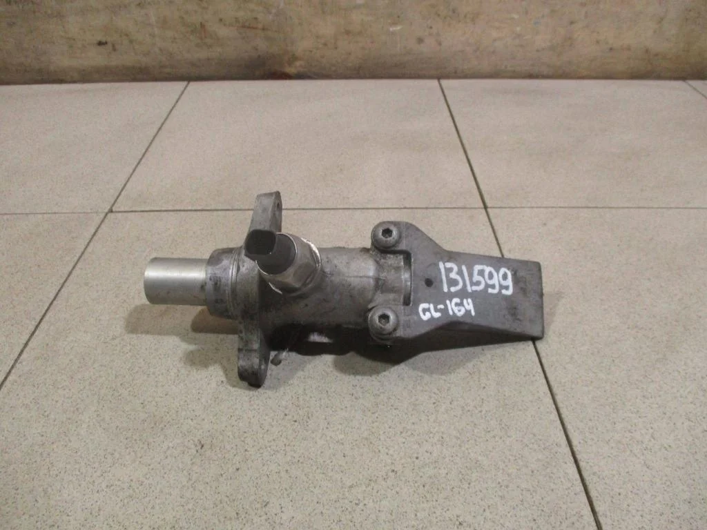 Цилиндр тормозной главный Mercedes-Benz GL-Class 2011 X164