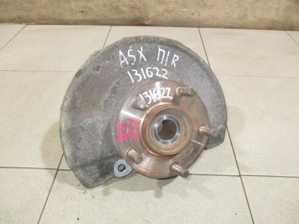 Кулак поворотный передний правый Mitsubishi ASX 2017