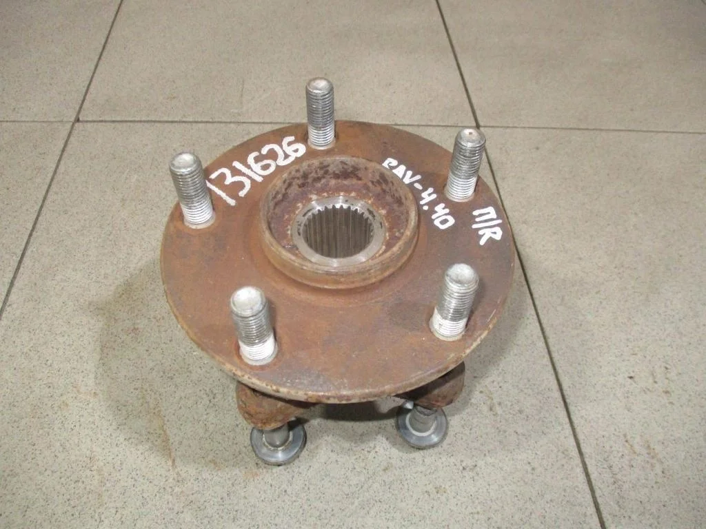 Ступица передняя Toyota RAV4 A40