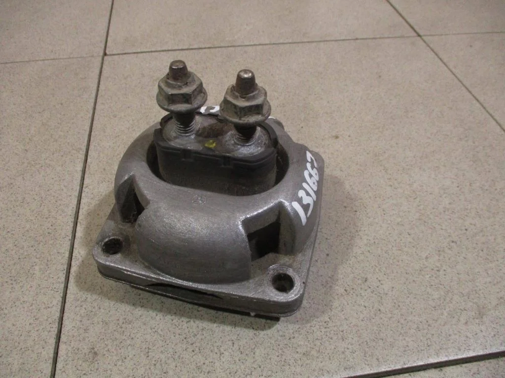 Опора кпп Mercedes-Benz GL-Class 2011 X164