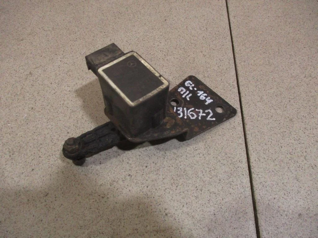 Датчик высоты дорожного просвета Mercedes-Benz GL-Class 2011 X164