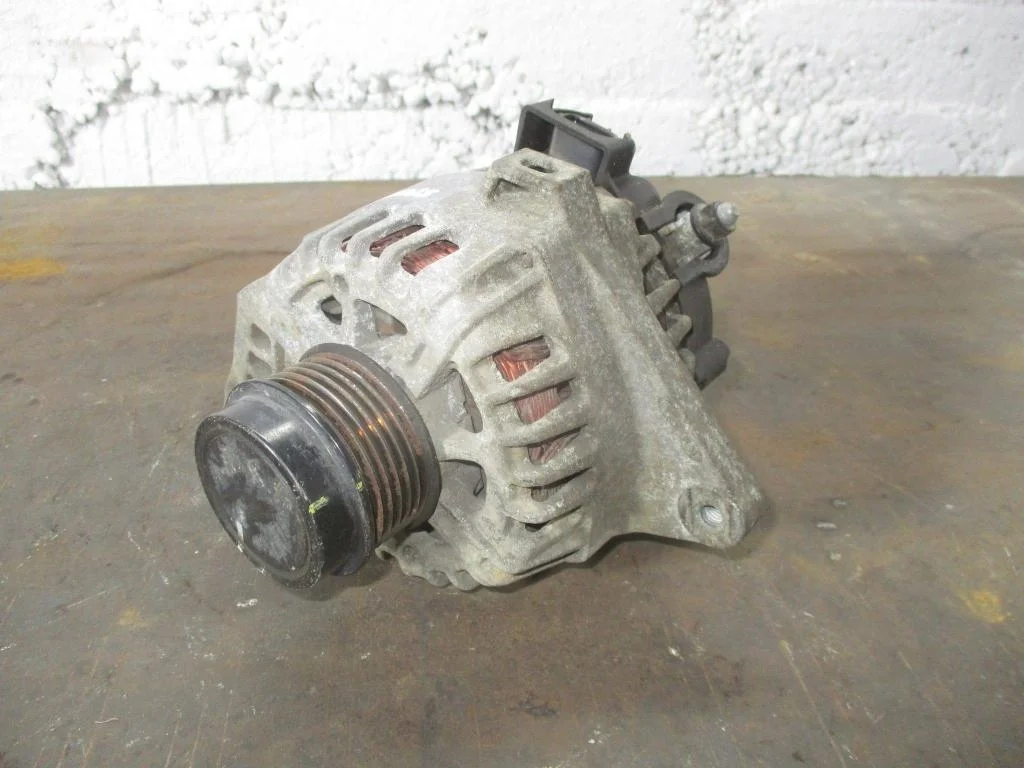 Генератор Kia Sportage 3 2014 SL