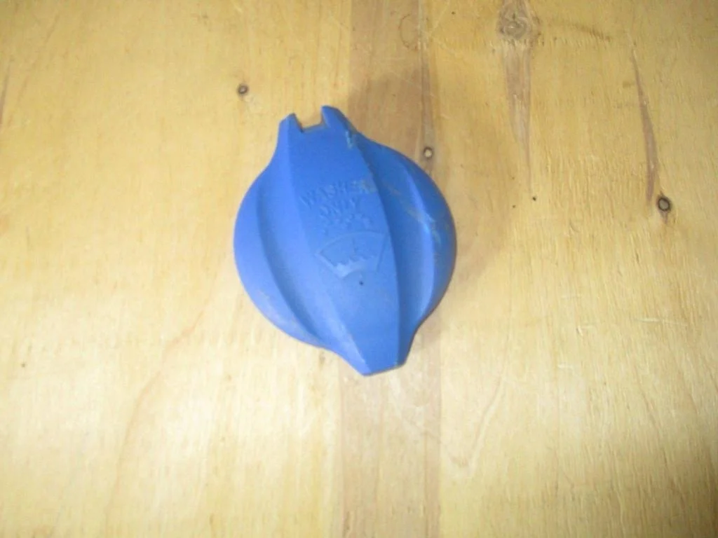 Крышка бачка омывателя Kia Sportage 4 2018 QL