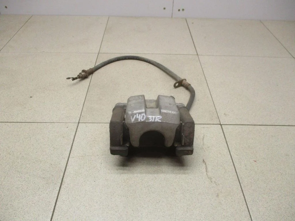 Суппорт задний правый Toyota Camry XV40