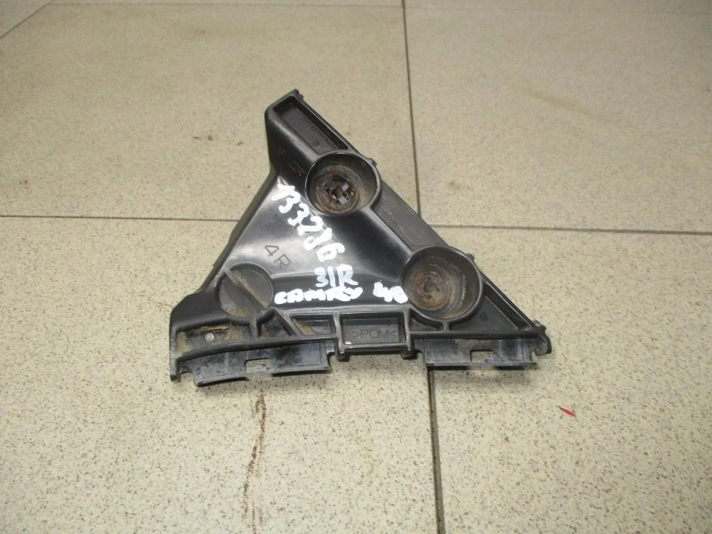 Кронштейн заднего бампера правый Toyota Camry XV40