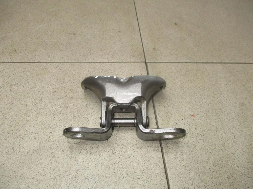 Петля двери задней левой верхняя Kia Sportage 3 2014 SL