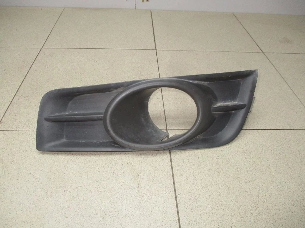 Решетка в бампер правая Chevrolet Cruze J300