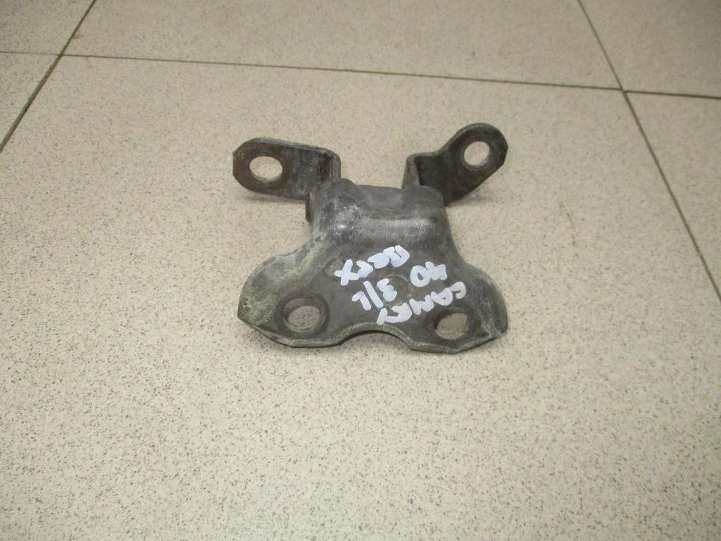 Петля двери задней левой верхняя Toyota Camry XV40