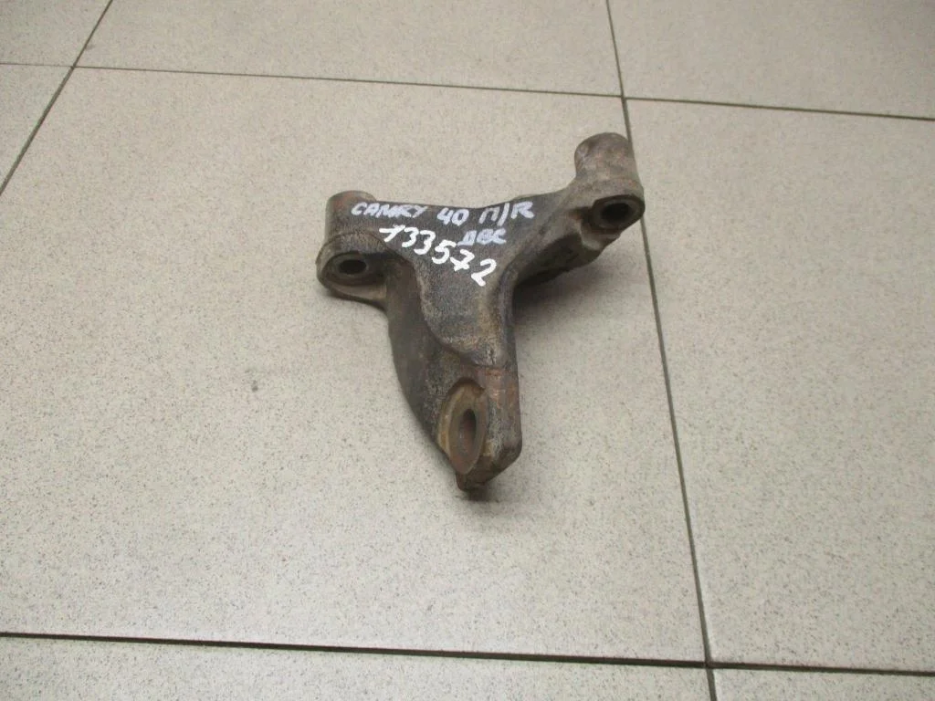 Кронштейн опоры двигателя Toyota Camry XV40