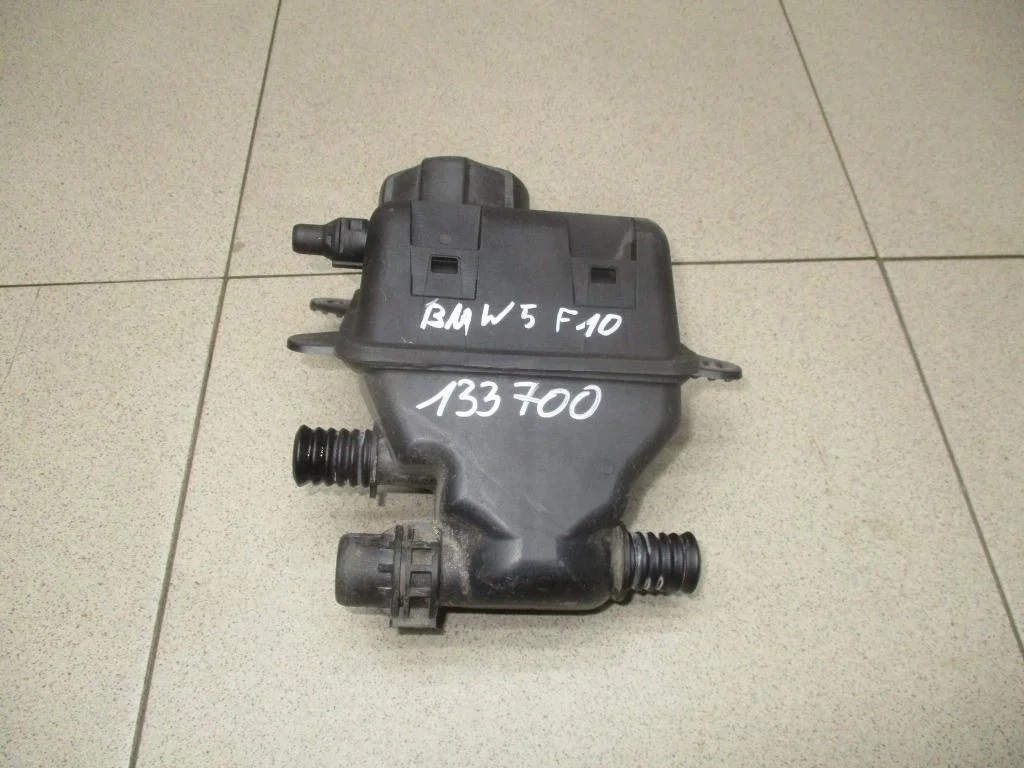 Бачок расширительный BMW 5-Series F10, F11, F18, F07