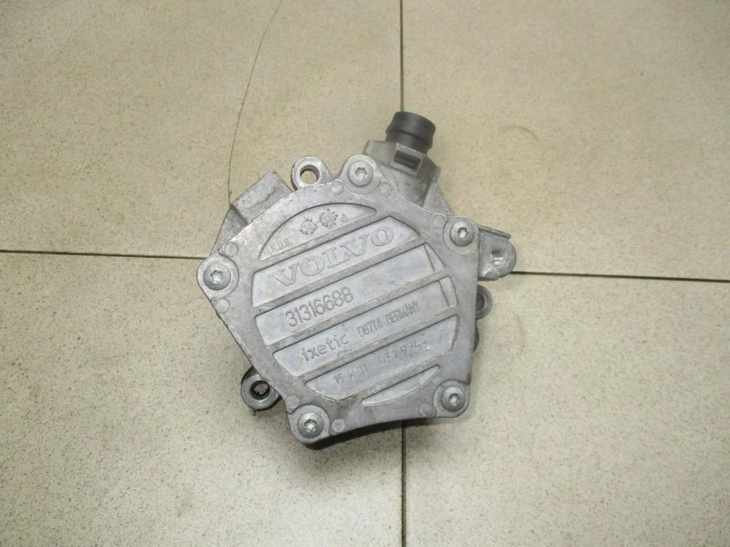 Насос вакуумный Volvo XC90 2 2015