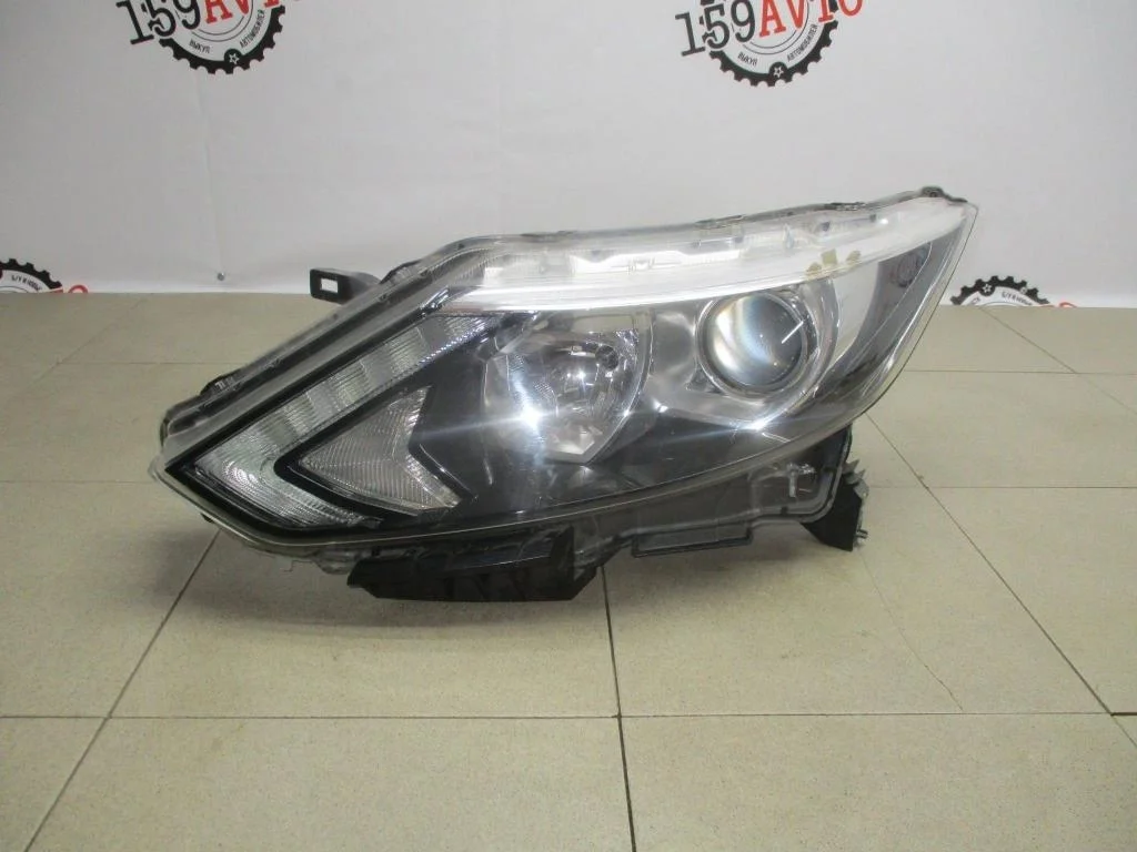Фара левая Nissan Qashqai J11