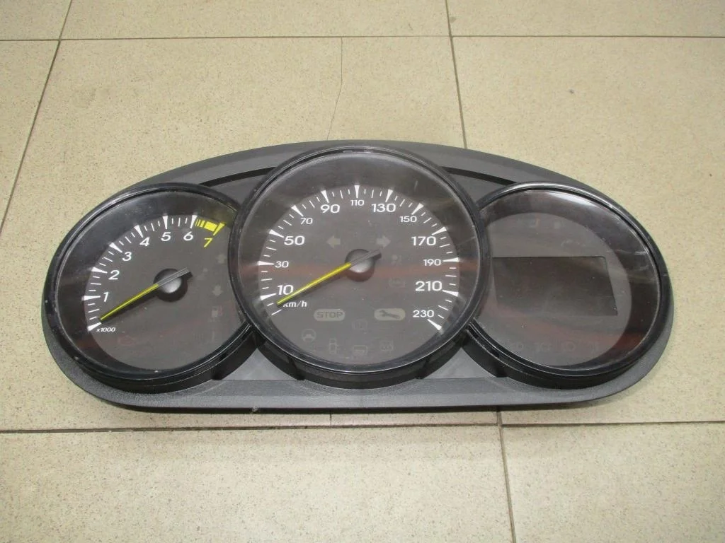 Панель приборов Renault Fluence