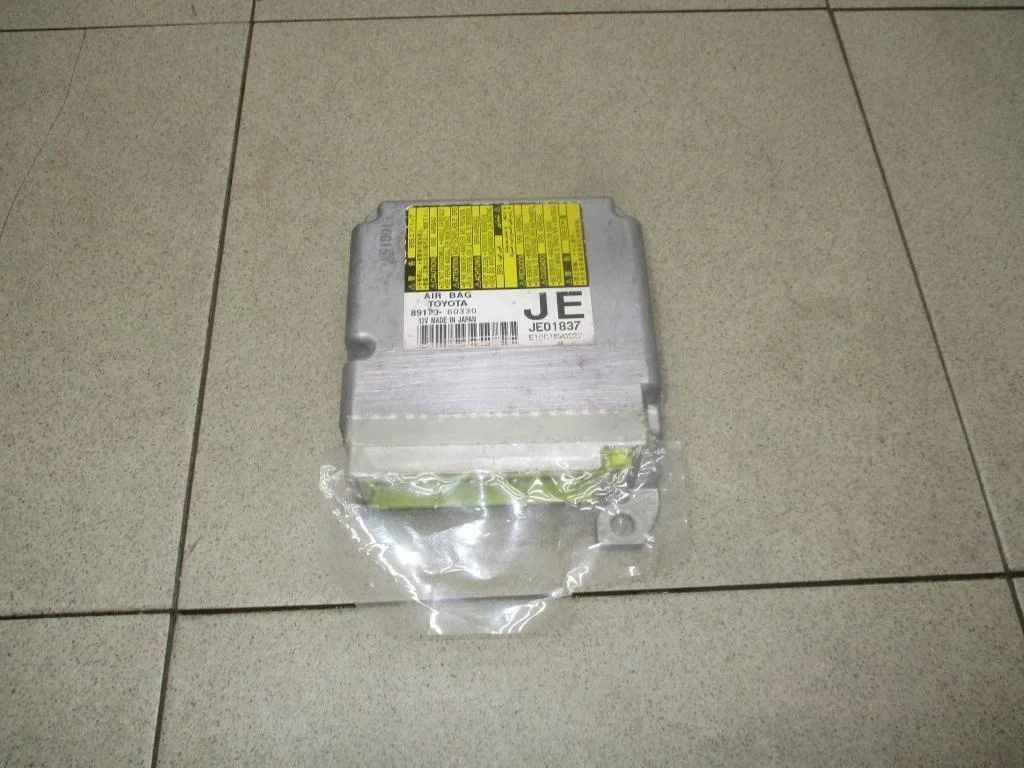 Блок управления air bag Lexus LX570 J200