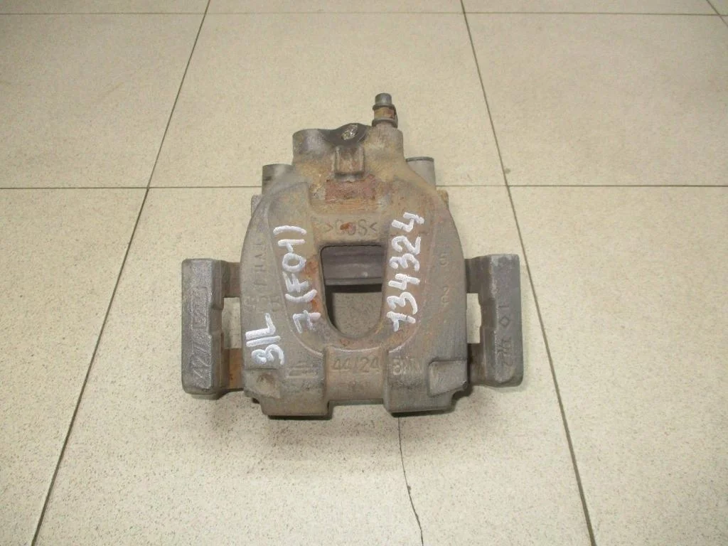 Суппорт задний правый BMW 7-Series F01, F02, F03, F04