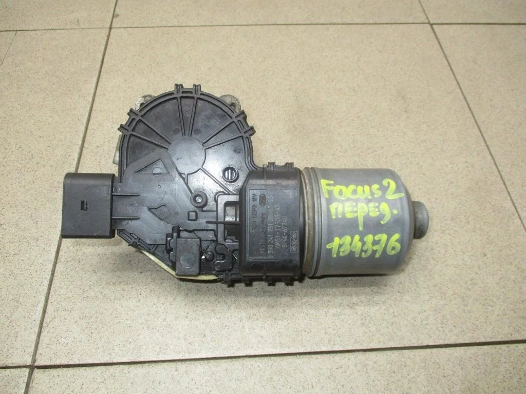 Моторчик дворников передний Ford Focus 2