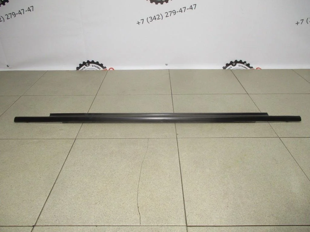 Накладка стекла заднего правого Mitsubishi Outlander 3 2015 GF