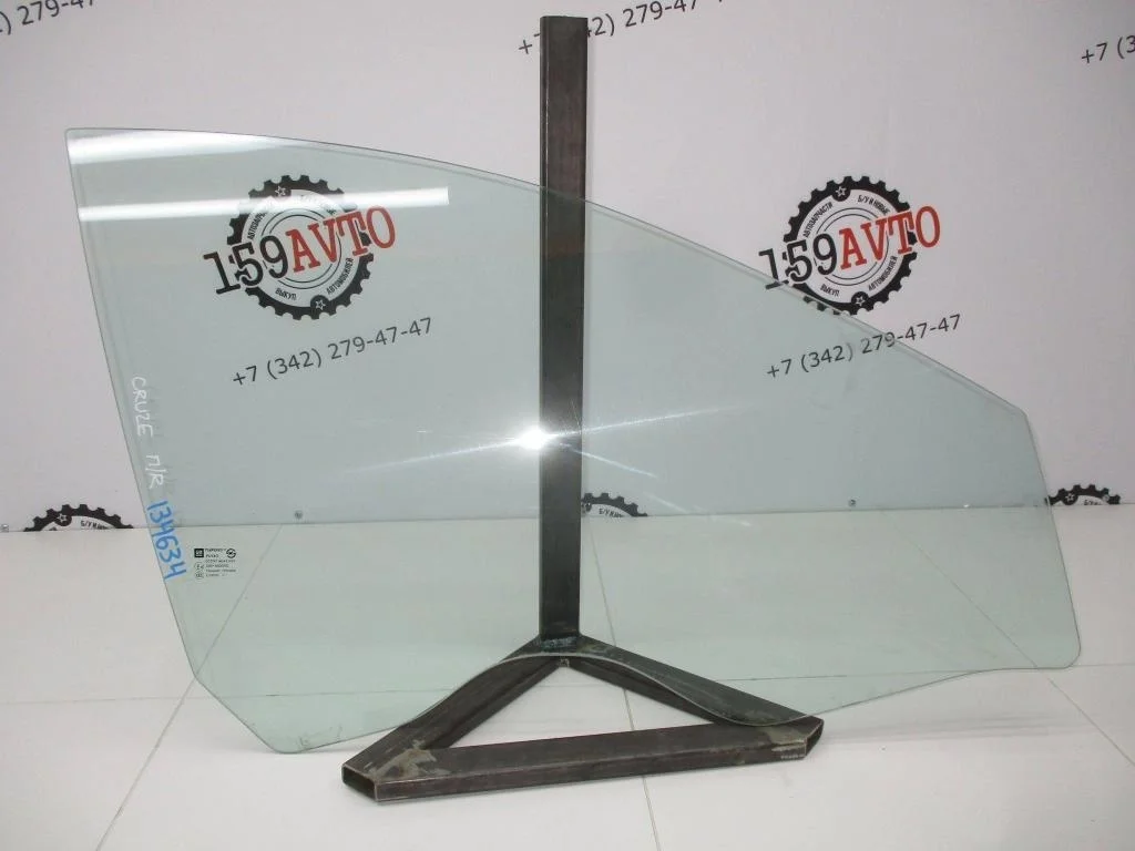 Стекло двери передней правой Chevrolet Cruze J300