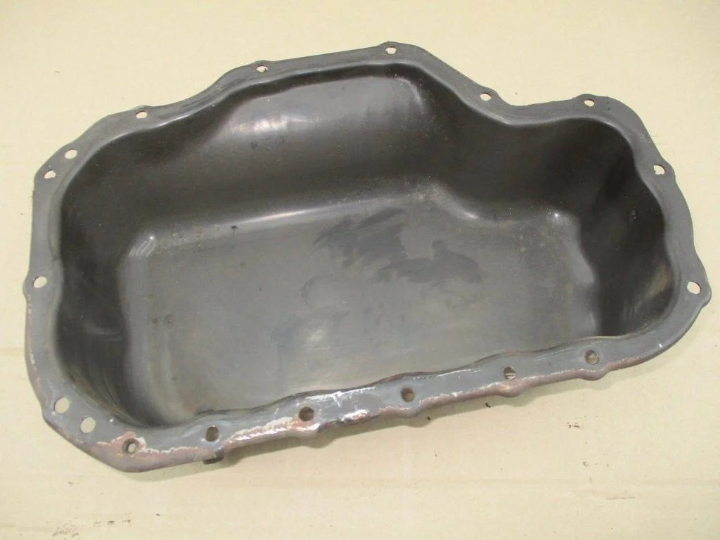 Поддон масляный двигателя Mercedes-Benz Vito W639