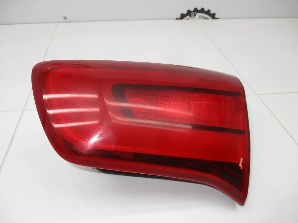 Фонарь задний внутренний правый Kia Sportage 3 2014 SL