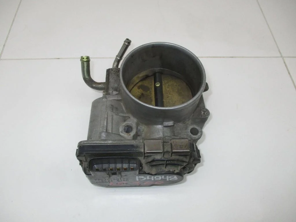 Заслонка дроссельная электрическая Toyota Land Cruiser J100