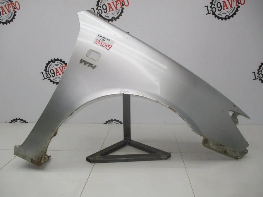 Крыло переднее правое Toyota Camry 2003 XV30