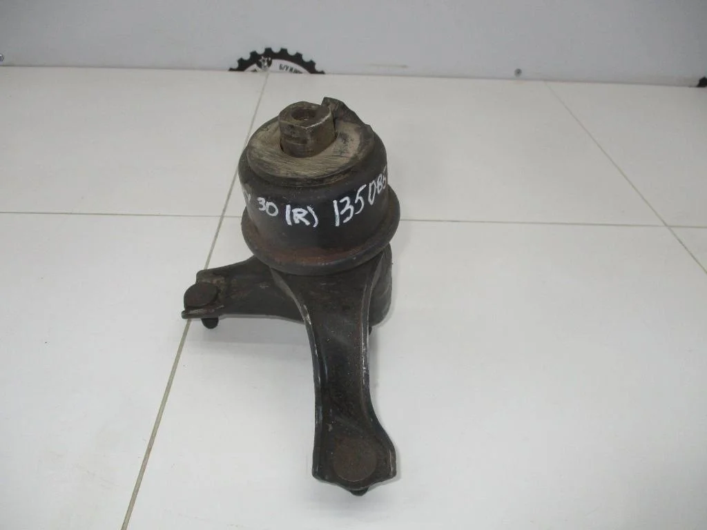 Опора двигателя правая Toyota Camry 2003 XV30