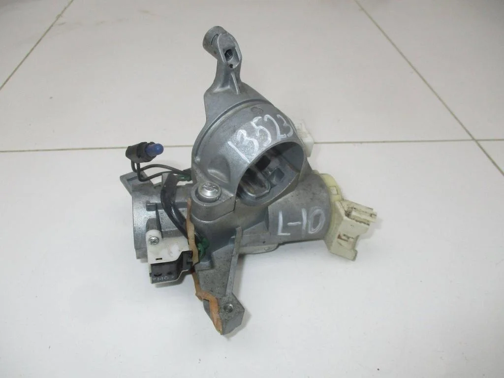 Замок зажигания Mitsubishi Lancer 10 2008 CY