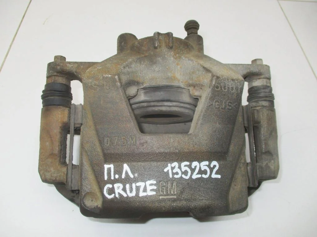 Суппорт передний левый Chevrolet Cruze 2010 J300