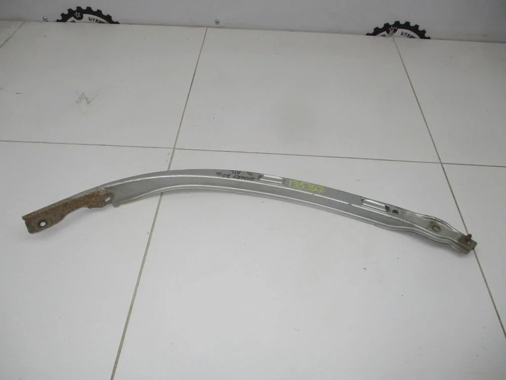 Усилитель переднего бампера Toyota Camry 2003 XV30