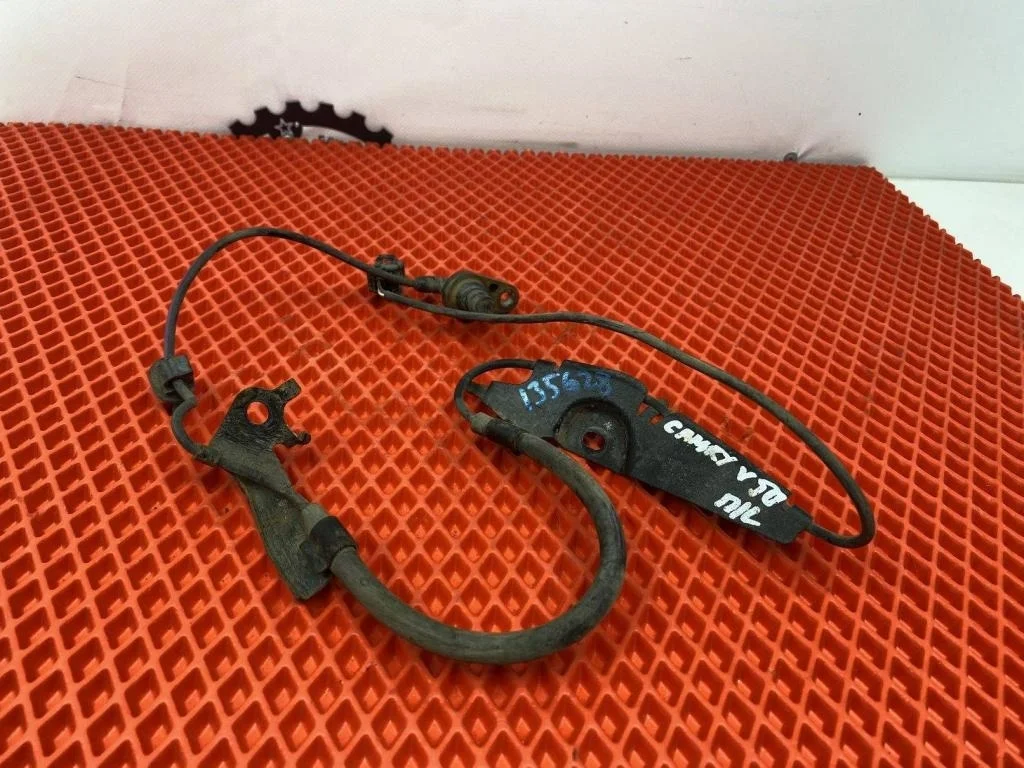 Датчик abs передний левый Toyota Camry 2012 XV50