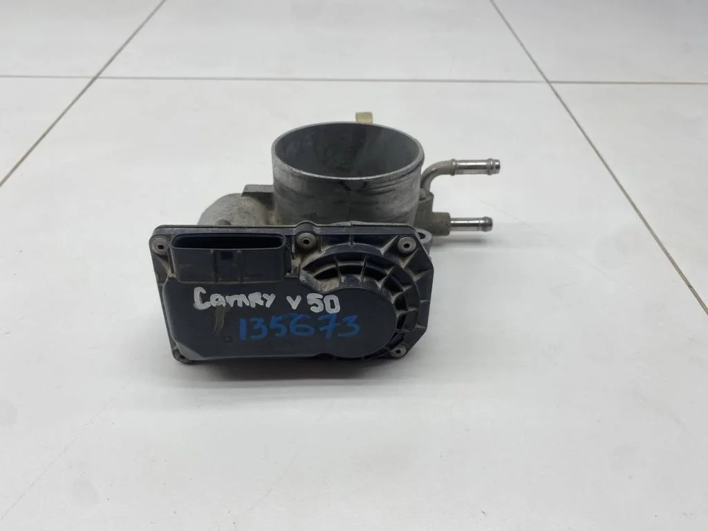 Заслонка дроссельная электрическая Toyota Camry 2012 XV50