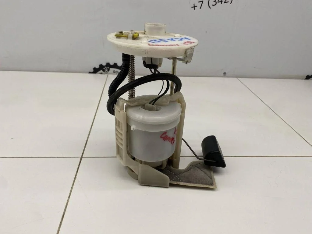 Насос топливный Toyota Camry 2012 XV50