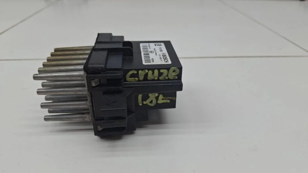 Резистор отопителя Chevrolet Cruze 2010 J300