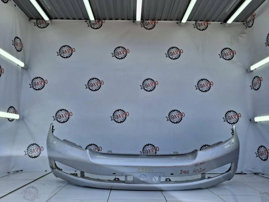 Бампер передний Toyota Land Cruiser J200