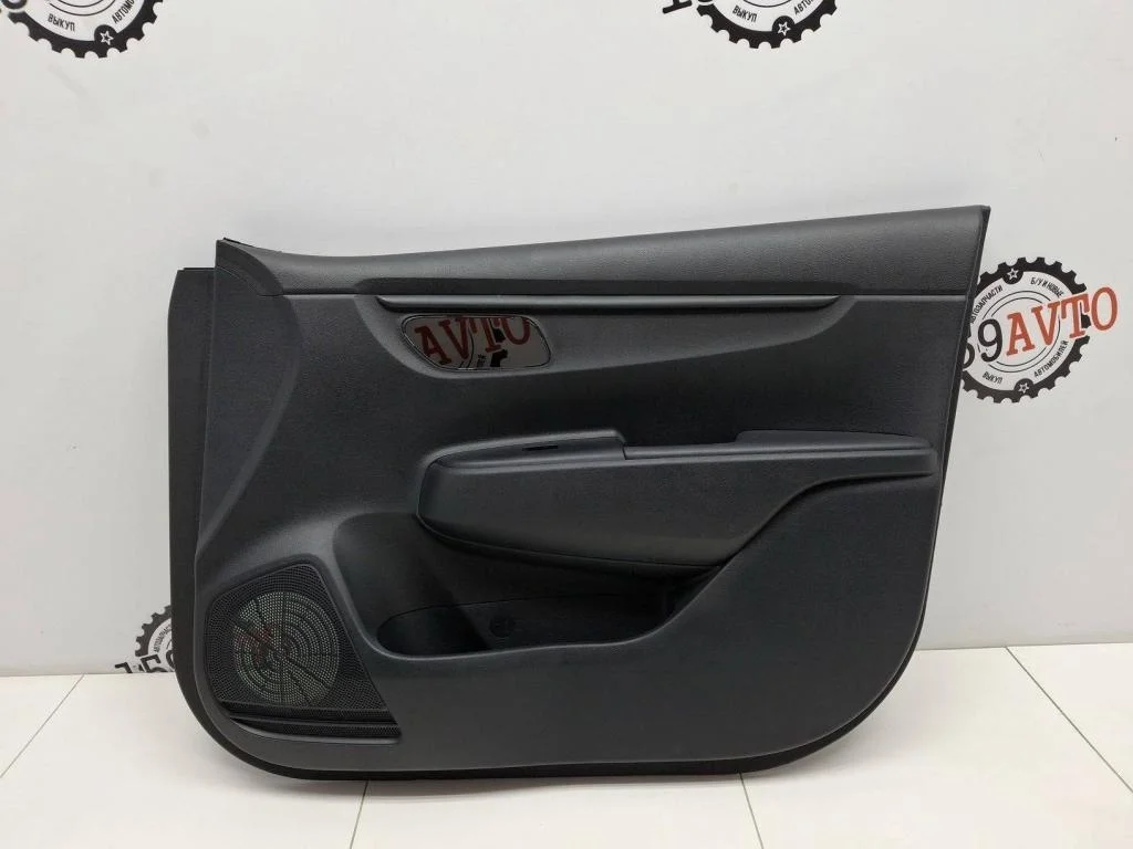 Обшивка двери передней правой Kia RIO 4 2018 FB