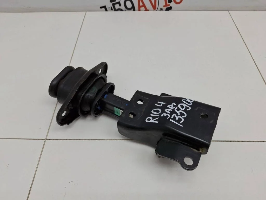 Опора двигателя задняя Kia RIO 4 2018 FB