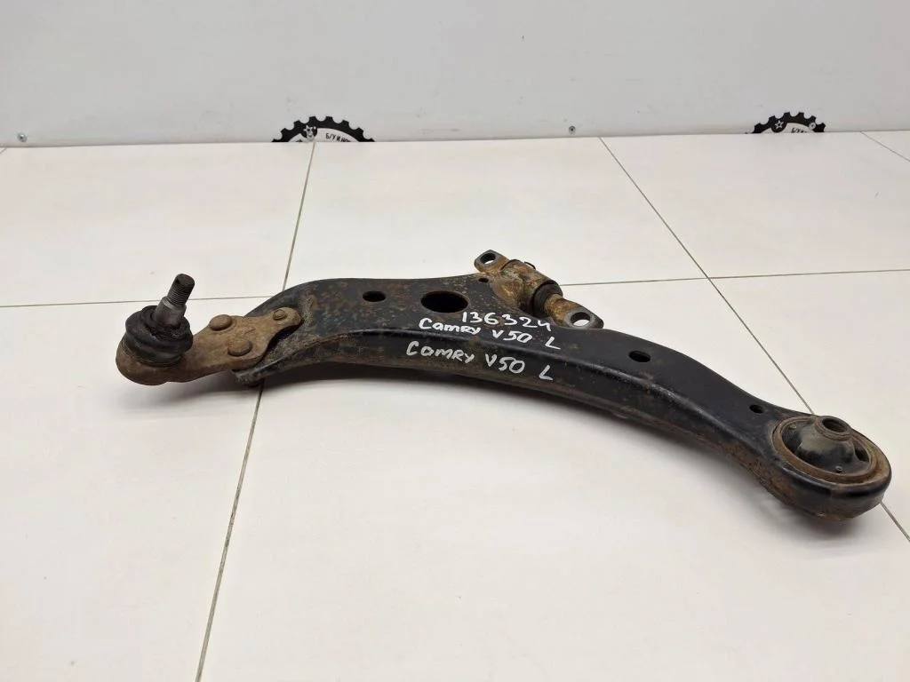 Рычаг передний левый Toyota Camry 2012 XV50