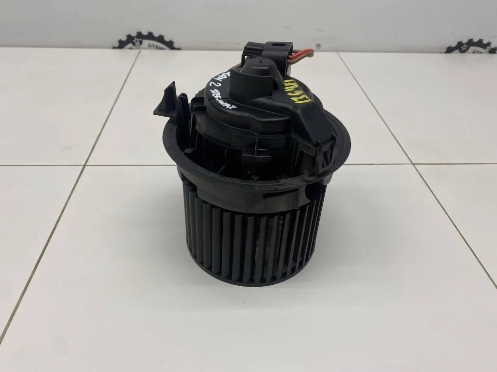 Моторчик печки Renault Logan Stepway 2 2020 L52