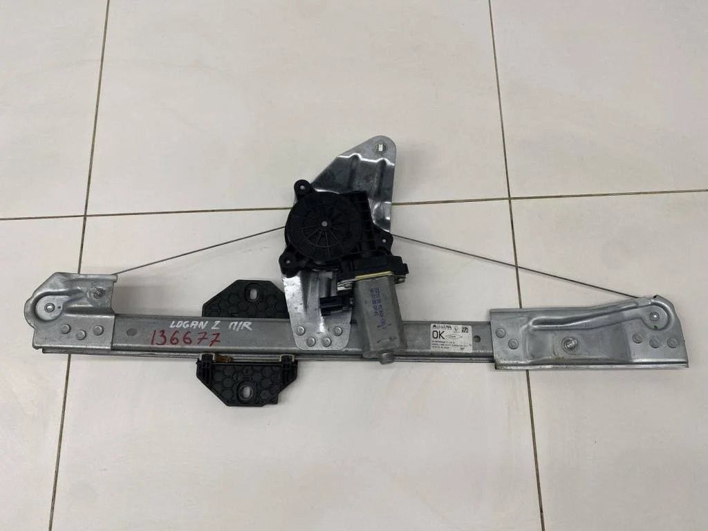 Стеклоподъемник передний правый Renault Logan Stepway 2 2020 L52