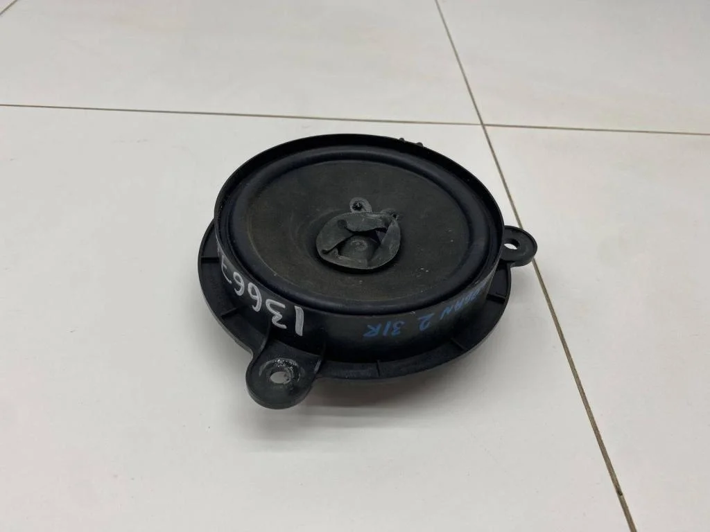 Динамик Renault Logan Stepway 2 2020 L52