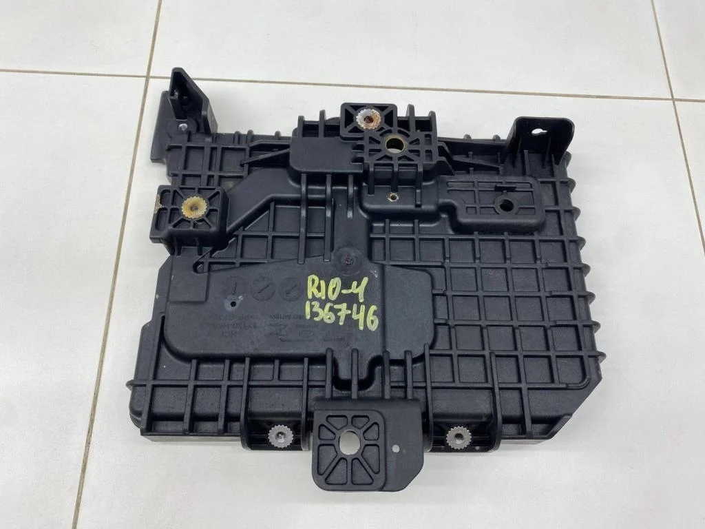 Крепление акб Kia RIO 4 2018 FB