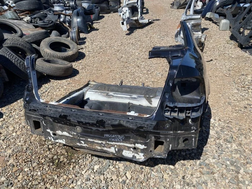 Панель задняя Volkswagen Passat B7