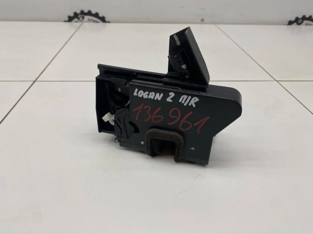 Замок двери передней правой Renault Logan Stepway 2 2020 L52