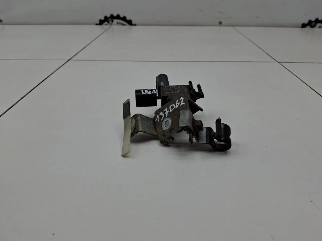 Клапан электромагнитный Toyota Camry 2012 XV50