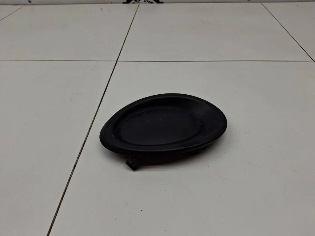 Заглушка в бампер левая Nissan Qashqai J11