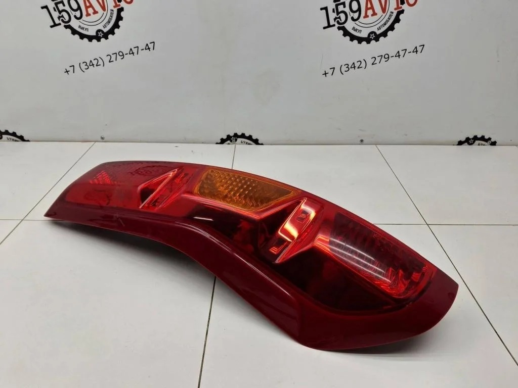 Фонарь задний левый Nissan X-Trail 2008 T31