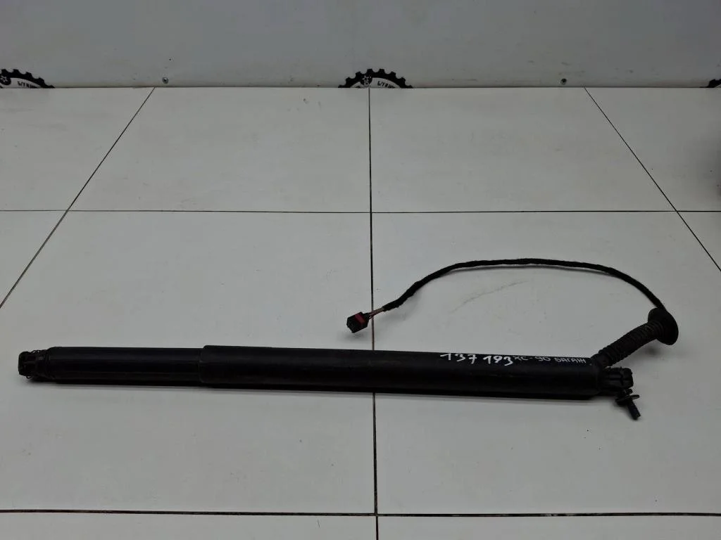 Амортизатор двери багажника Volvo XC90 2 2015