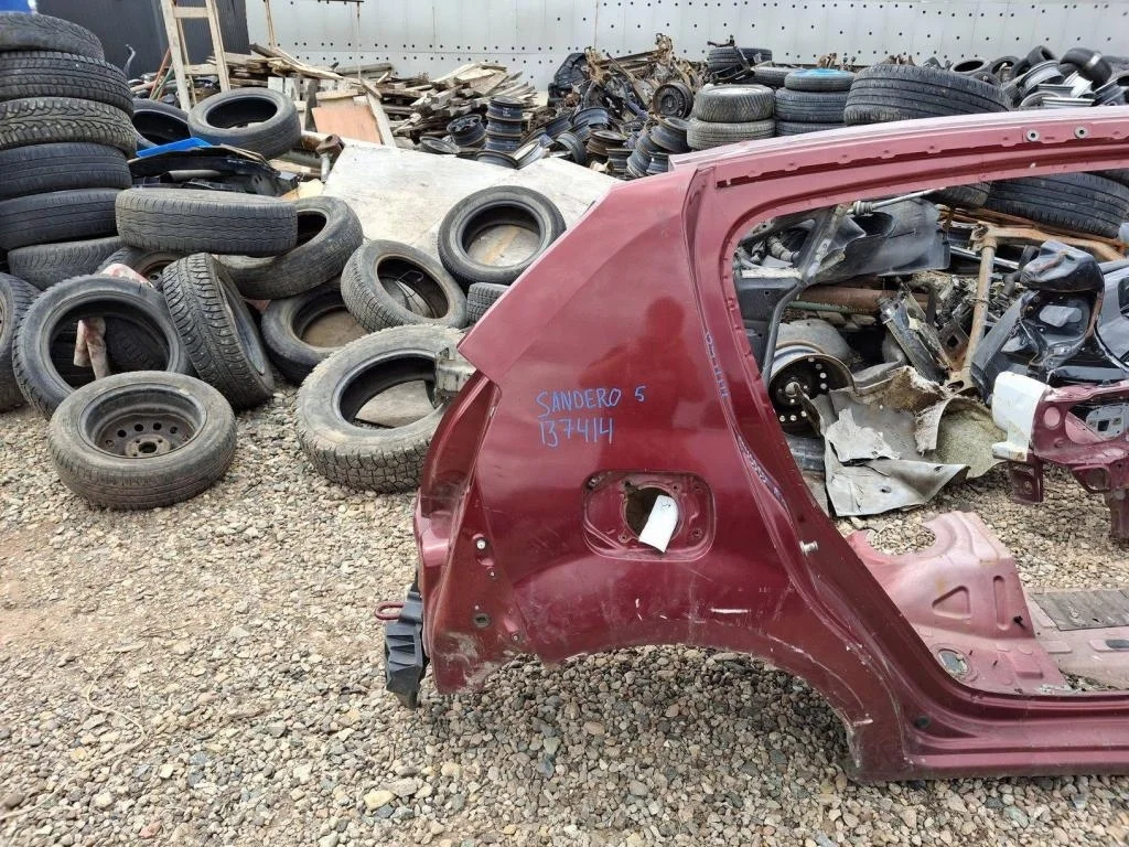 Крыло заднее правое Renault Sandero 1 BS