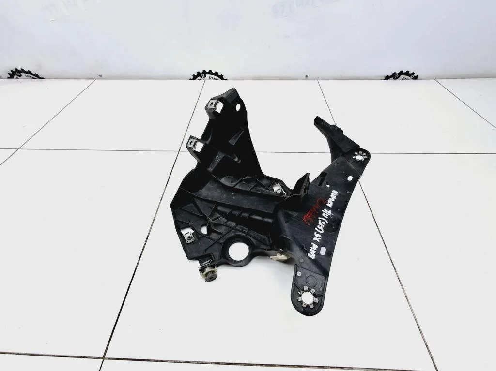 Кронштейн крепления крыла BMW X5 2014 F15